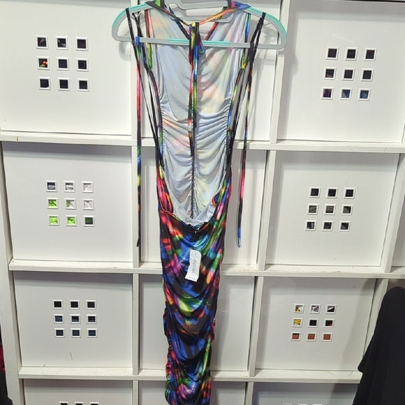 Papaya Multicolor Backless Dress - Picture 5 of 7